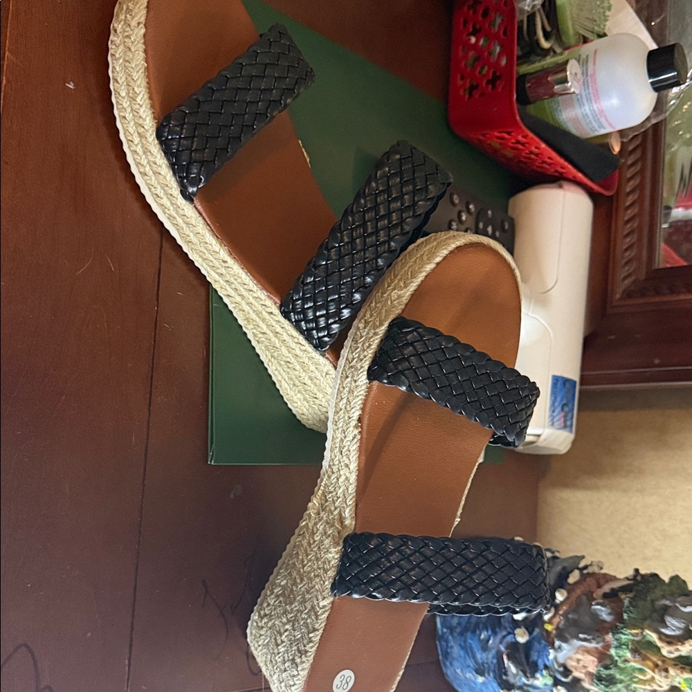 Chic Black Woven Espadrille Sandals